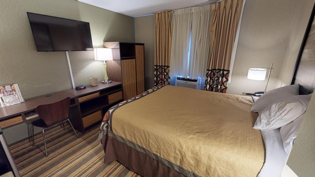 Super 8 By Wyndham Glencoe Hotel Eksteriør billede